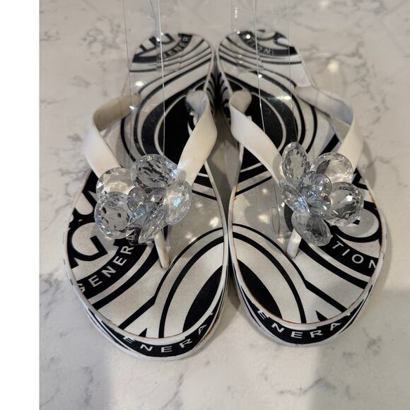 Y2K BCBGeneration black white platform flip flops size 10 clear gem flower - Picture 5 of 14